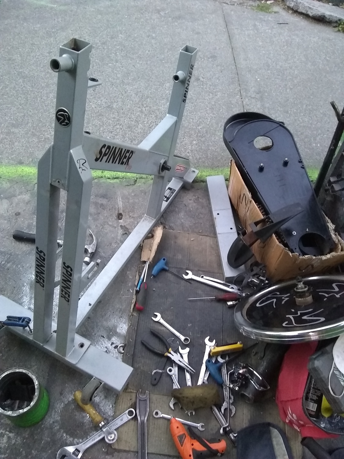 <span style="font-weight: bold;">REPARACIÓN BICI SPINNING</span>  