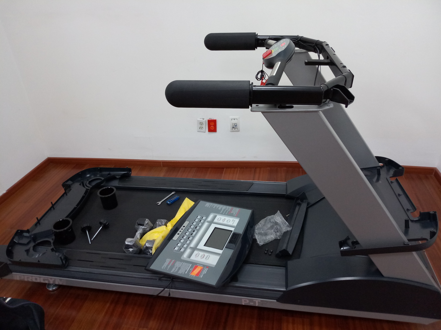 <span style="font-weight: bold;">SERVICIO MANTENIMIENTO PROFESIONAL DE CAMINADORAS </span>
